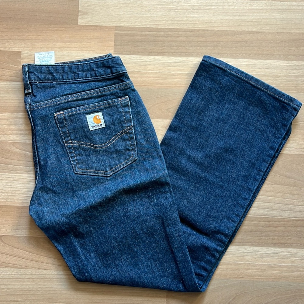 Carhartt Modern fit  Bootcut Jean size 29x30